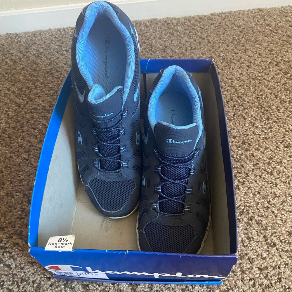 Champion sneakers Size 8.5